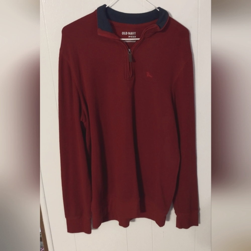 Men's Old Navy Long Sleeved Top